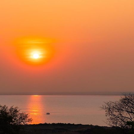 Musungwa Safari Lodge Shanjungu Kültér fotó